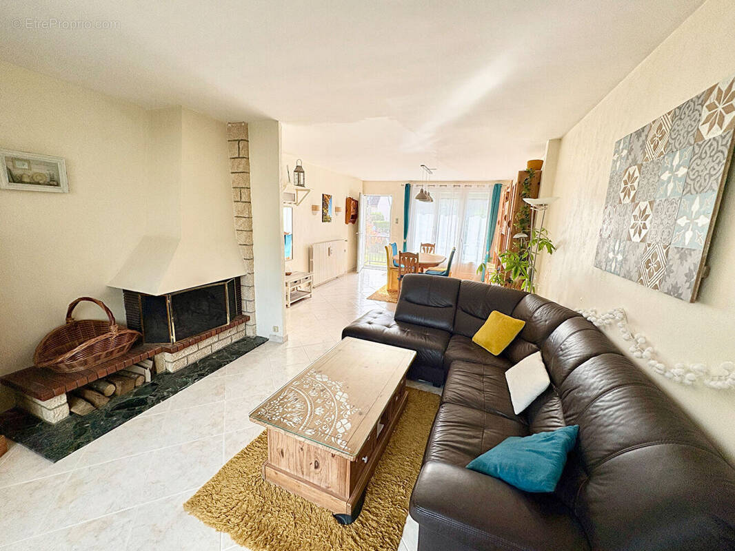 Maison à VULAINES-SUR-SEINE