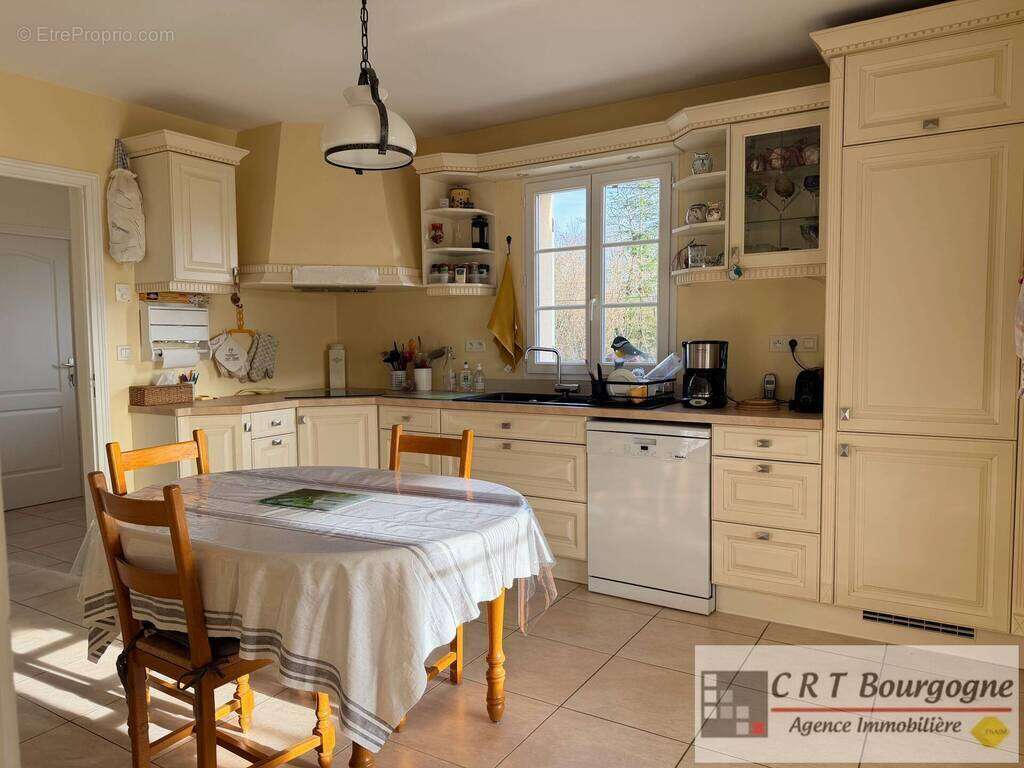 Maison à VILLIERS-SAINT-BENOIT