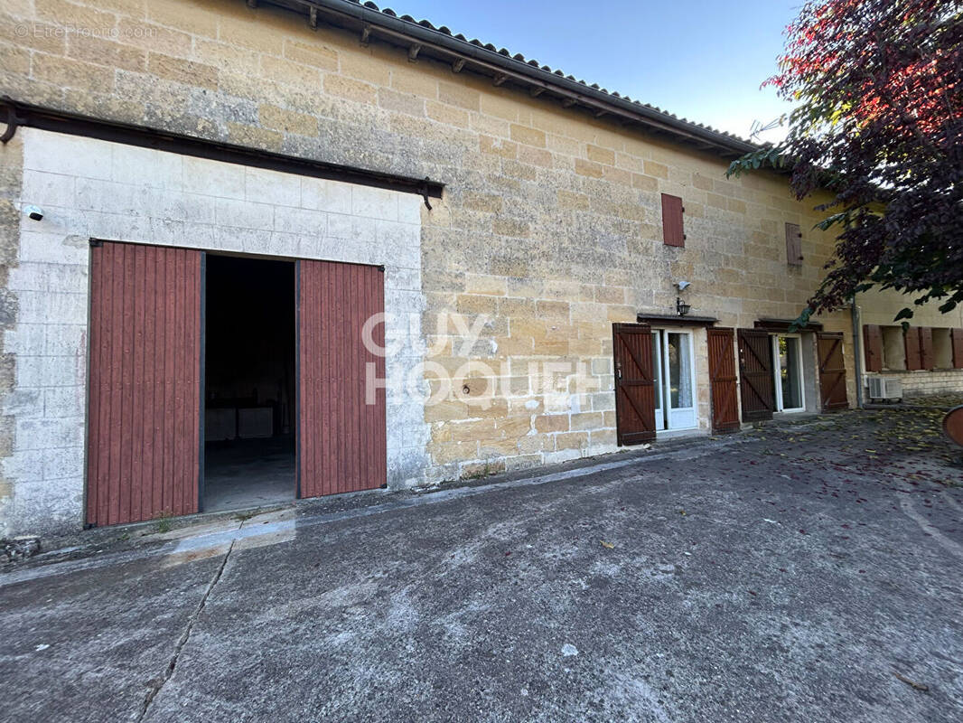 Maison à SAINT-EMILION