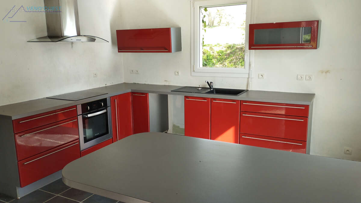 Maison 94 m² à Coray  - photo 4