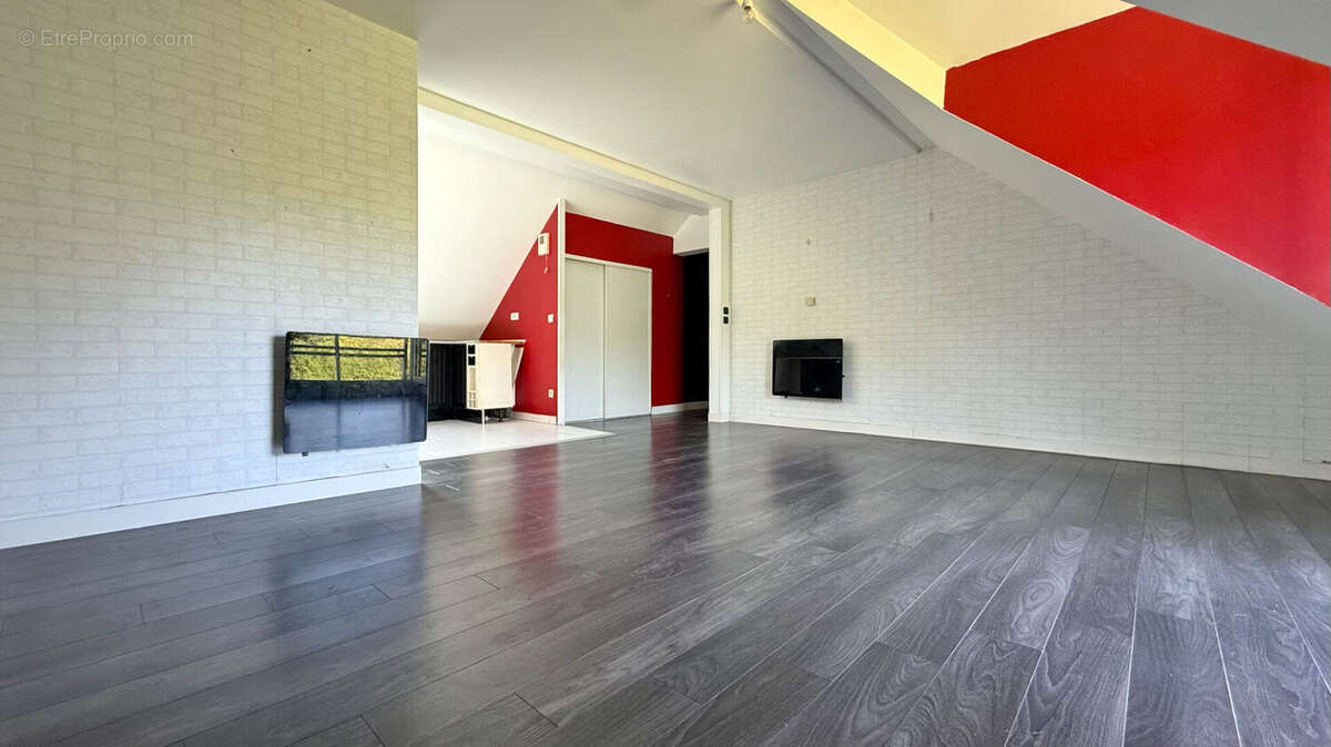 Appartement à CORBEIL-ESSONNES