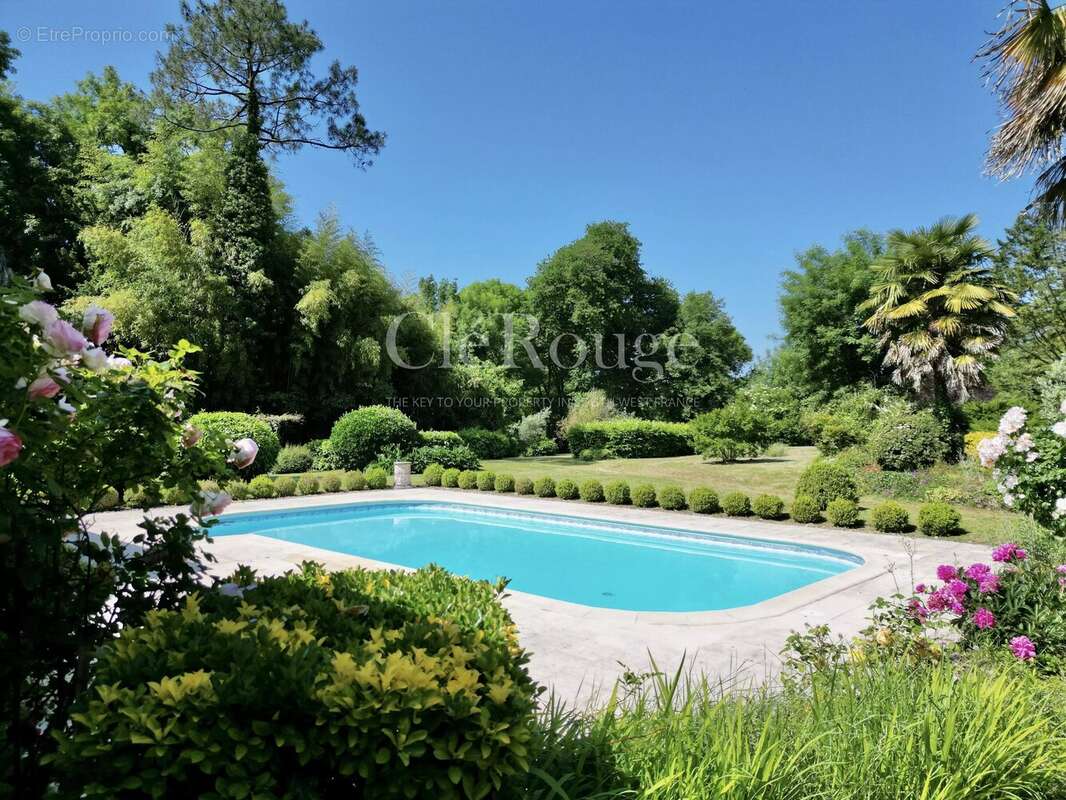 Maison à MONTPON-MENESTEROL