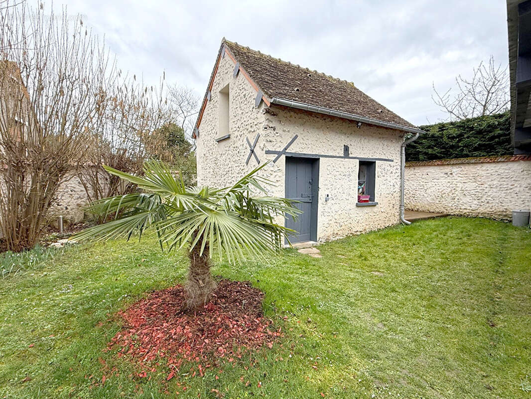Maison à HOUDAN