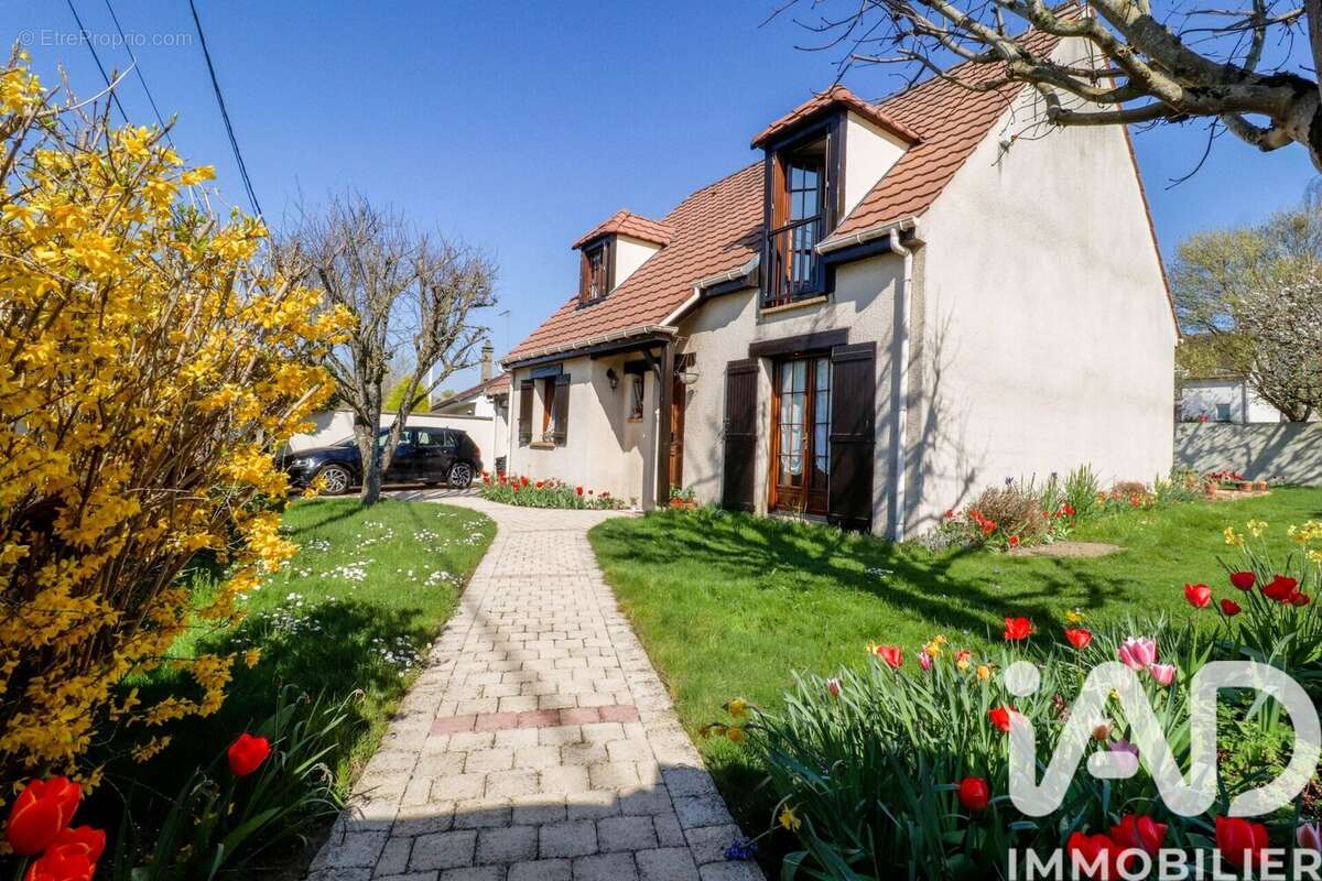Photo 2 - Maison à SAULX-LES-CHARTREUX