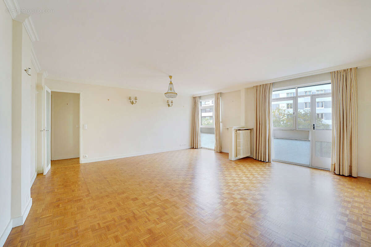 Appartement à PARIS-20E