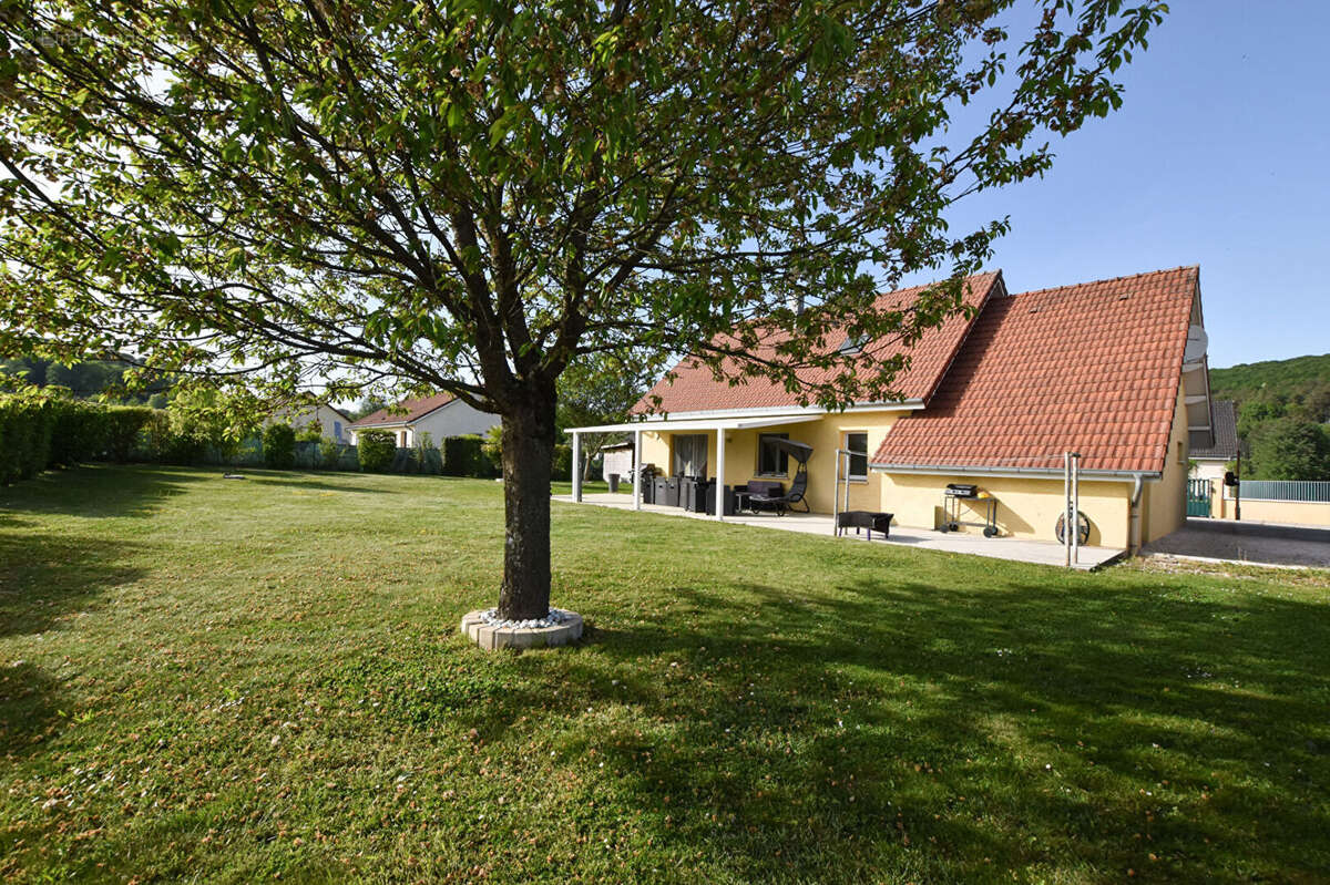 Maison à QUENOCHE