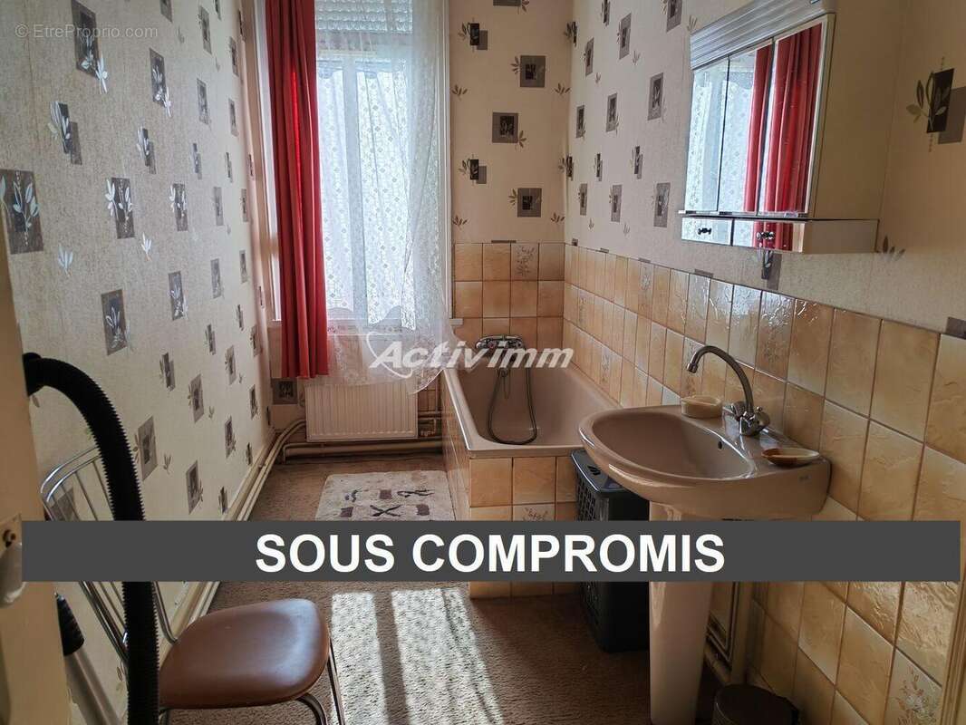 4286 10 - Maison à HESDIN