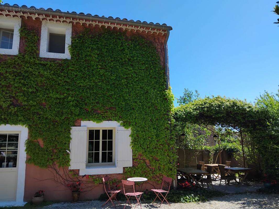 Maison à ROUSSILLON