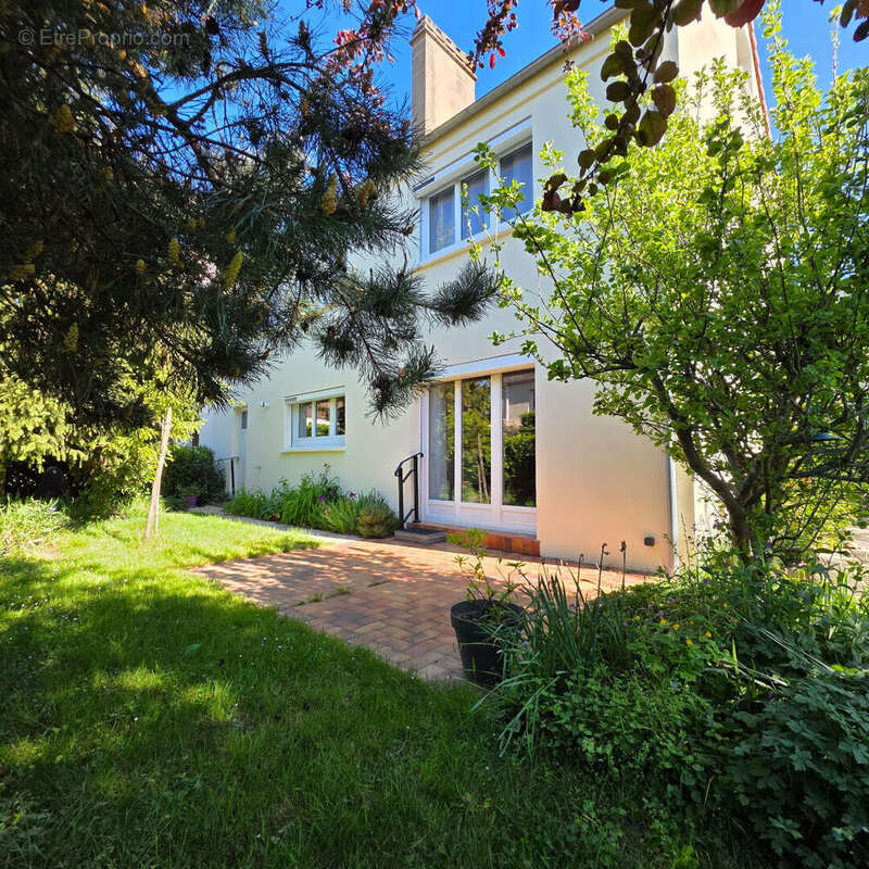 Maison à MAUREPAS