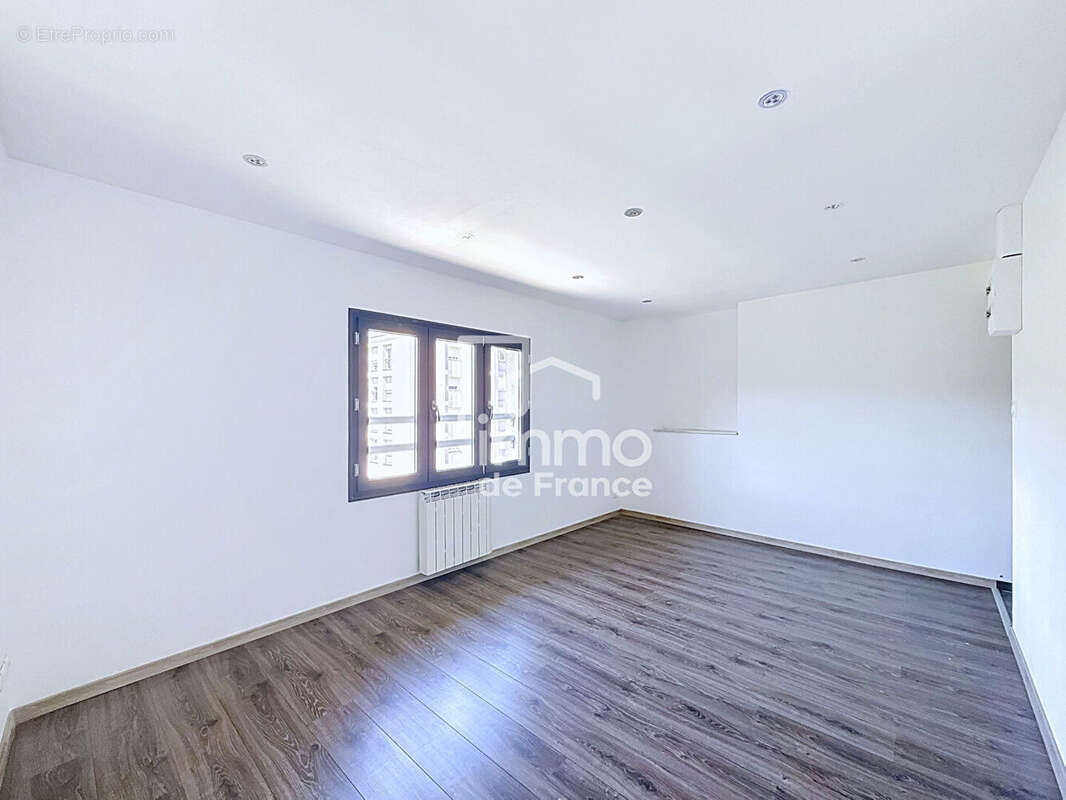 Appartement à BELLEGARDE-SUR-VALSERINE
