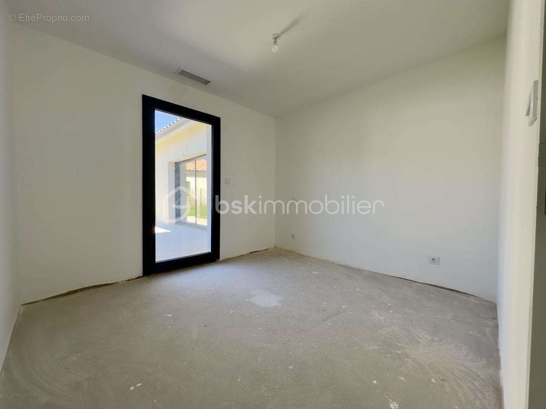 Maison à SAINT-SEURIN-SUR-L'ISLE