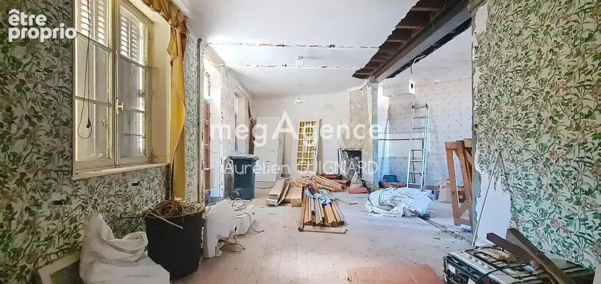 Beau potentiel à entièrement rénover - photo 2