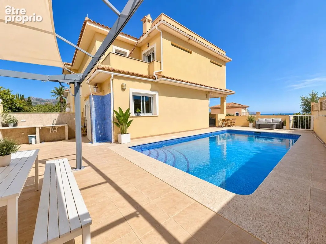 Photo Maison à Lafeline au prix de 649 900€