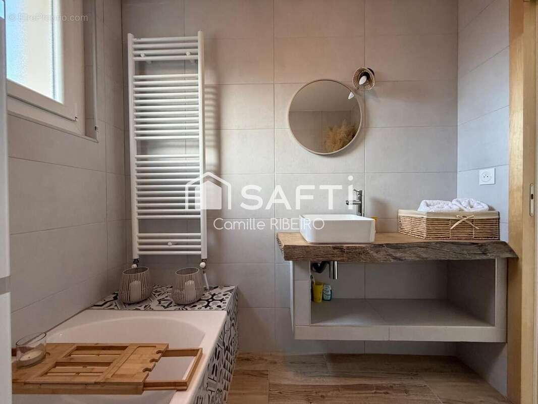 Photo 7 - Maison à REYNES