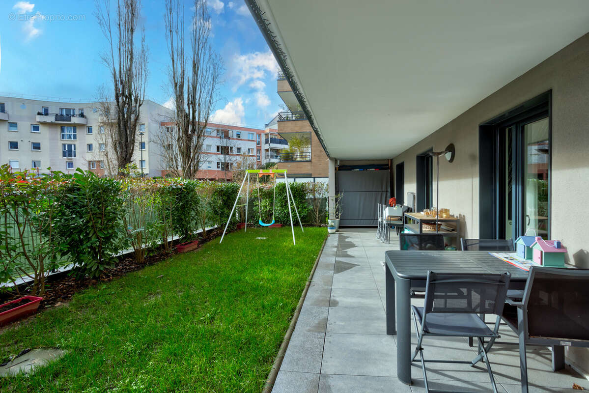 Appartement à LE PLESSIS-ROBINSON