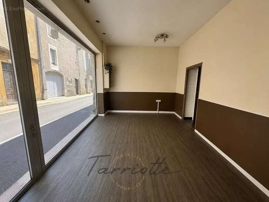 Local commercial - 10785 - photo 3