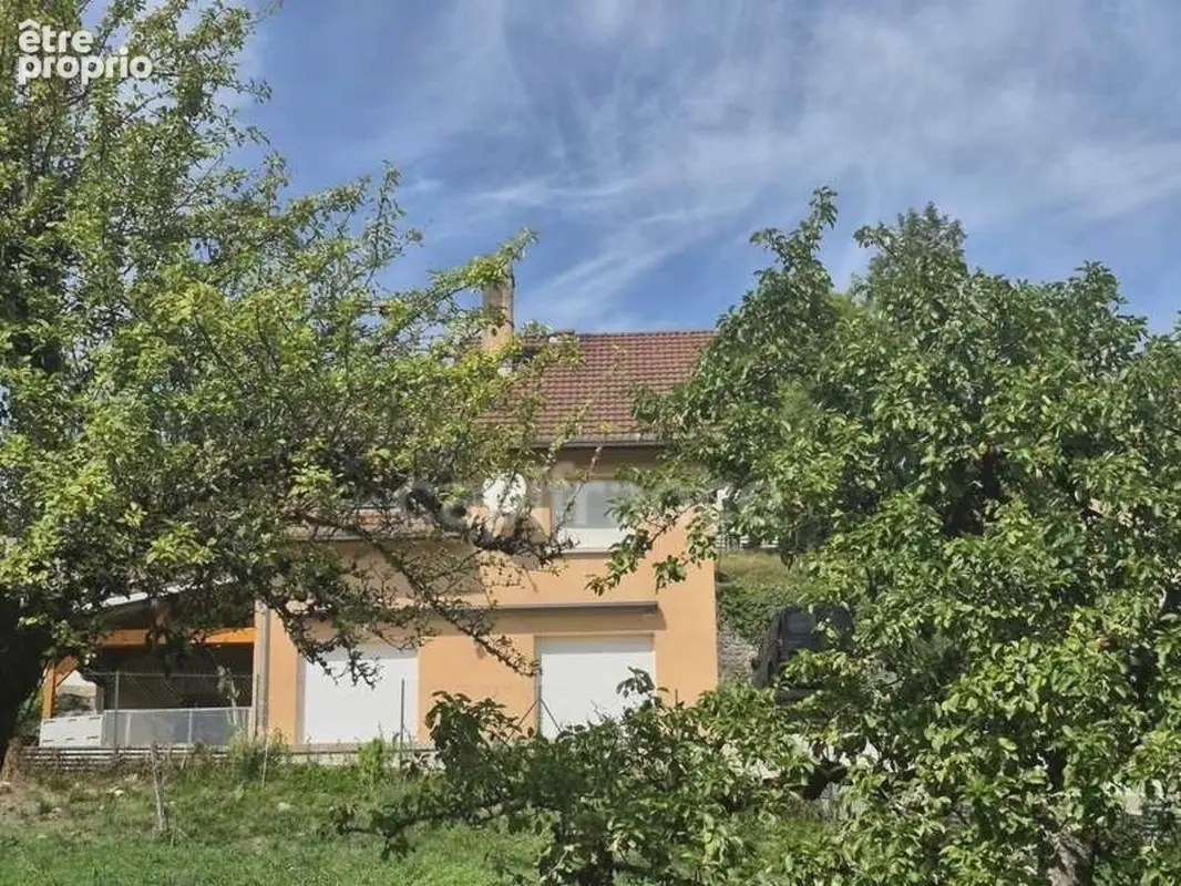 Une maison lumineuse aux beaux volumes, avec une vue exceptionnelle sur les montagnes - photo 2