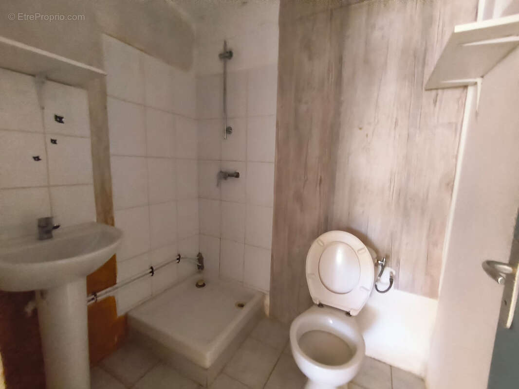 Maison à REMIRE-MONTJOLY