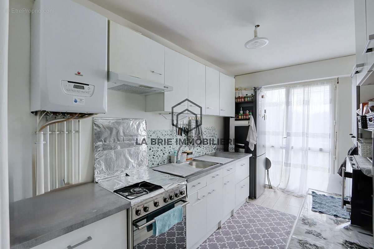 Maison 92 m² à Villecresnes  - photo 3