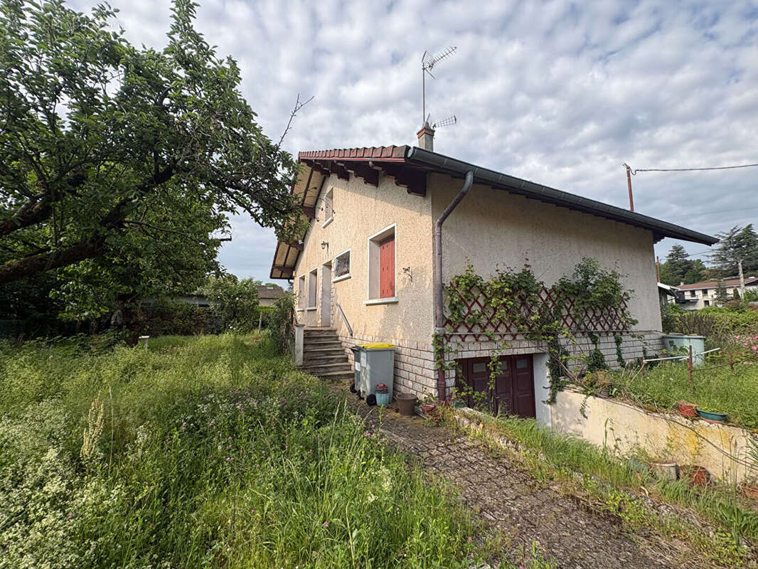 Maison à PONT-DE-CHERUY