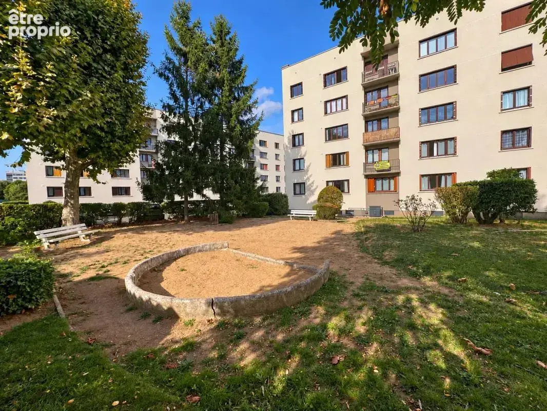 Photo Appartement à Les Clayes-Sous-Bois au prix de 183 000€