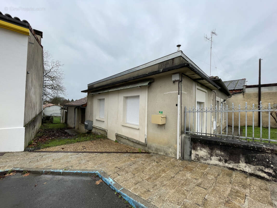 Maison à SAINT-LAURENT-DE-CERIS