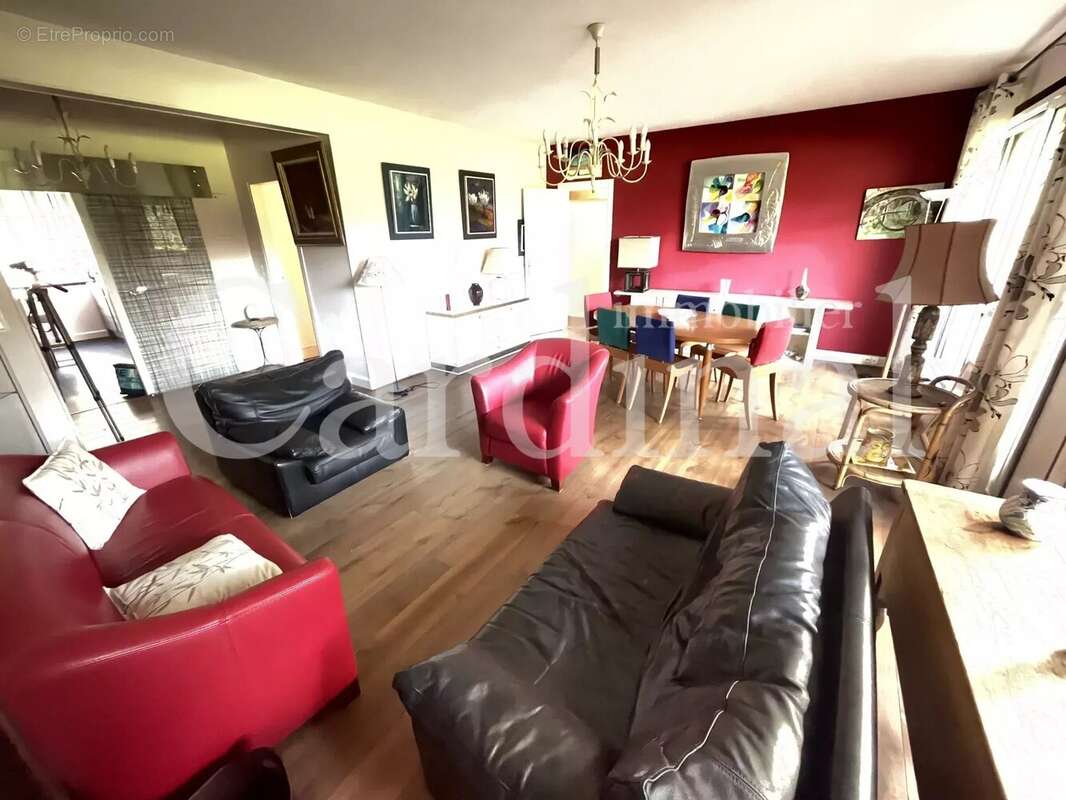 Appartement à NOISY-LE-ROI