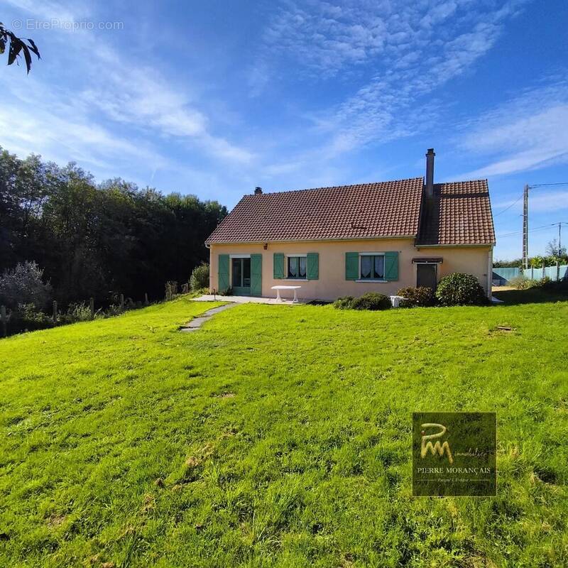 Maison à MONTREUIL-LE-HENRI