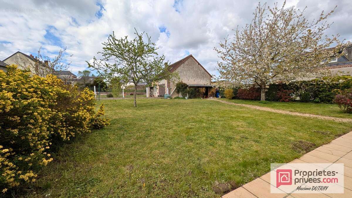 Maison à CHATEAU-RENAULT