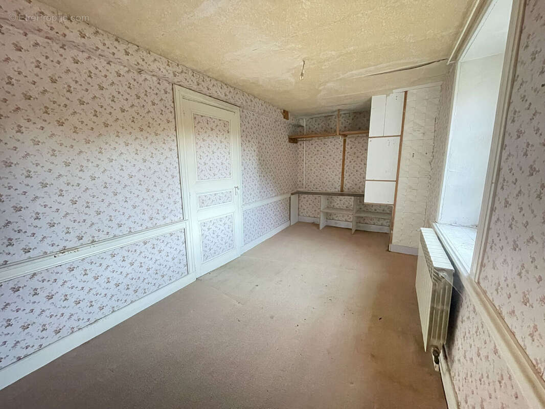 Maison 94 m² à Cublize  - photo 9