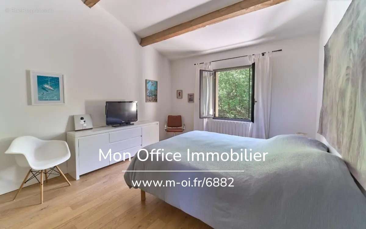Maison à LE PUY-SAINTE-REPARADE