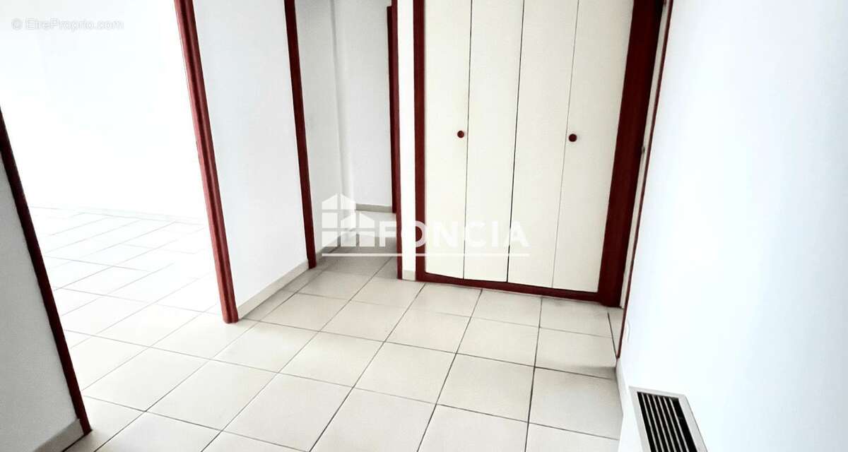 Appartement à LA LONDE-LES-MAURES