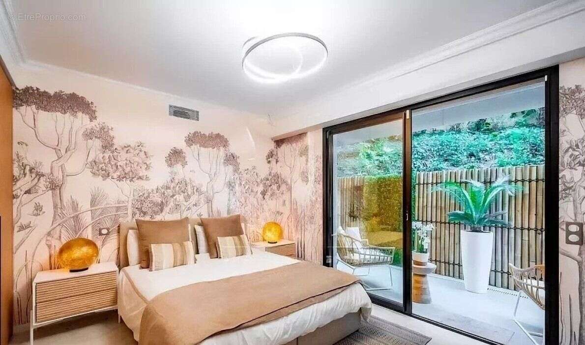 Appartement à LE CANNET