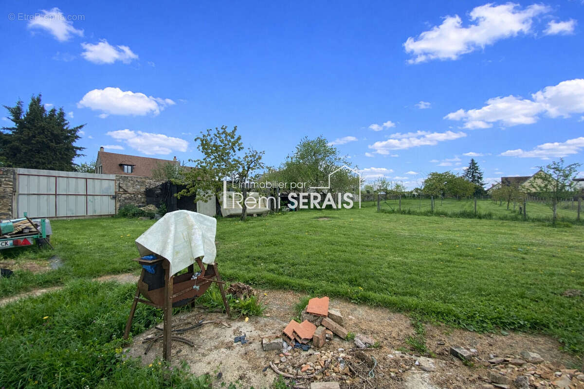 Maison à FRESNAY-SUR-SARTHE