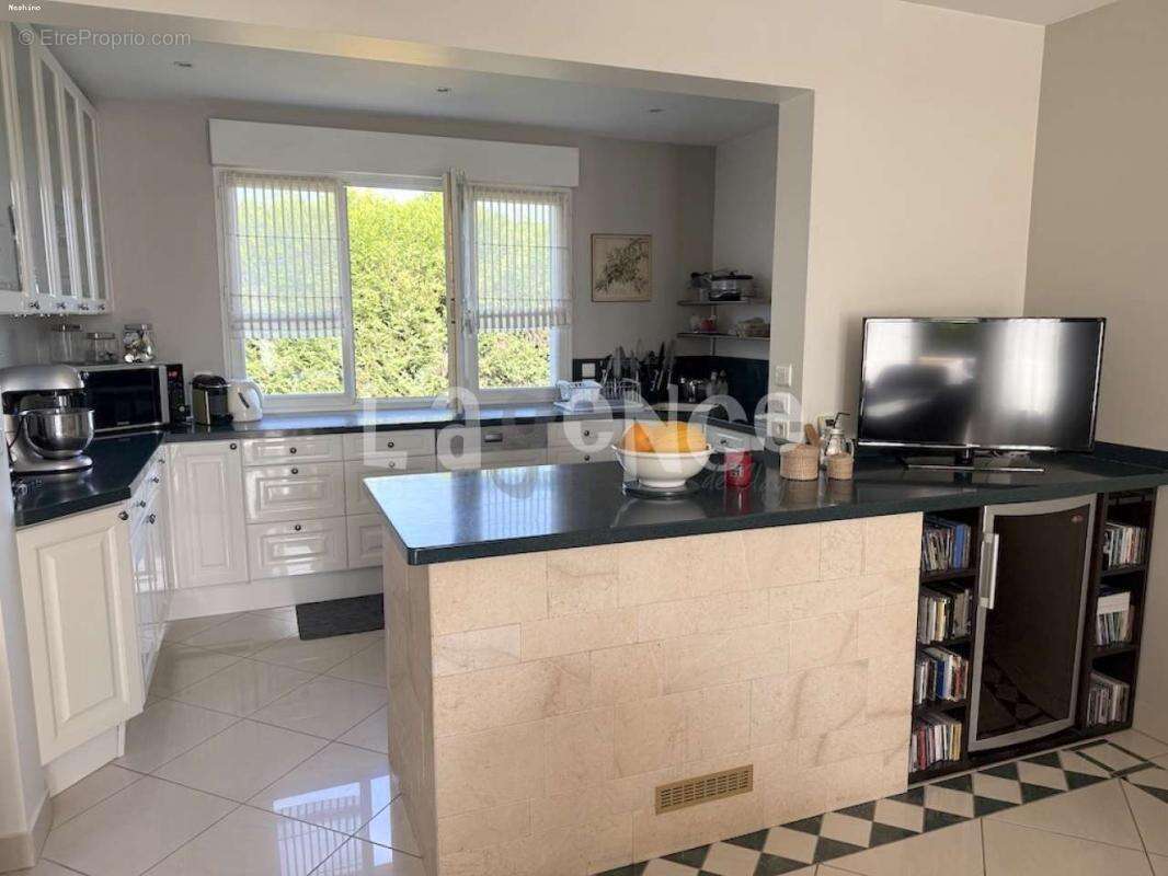 Maison à CLAYE-SOUILLY