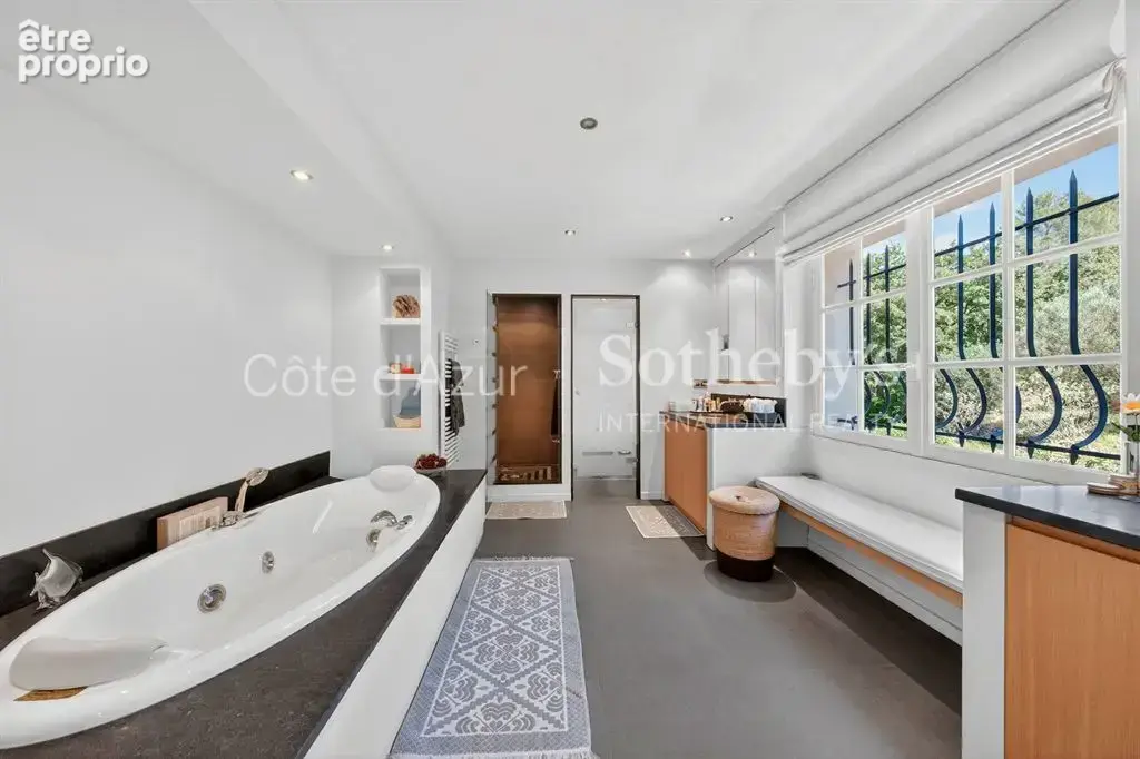 Valbonne propriété de prestige avec maison de gardien sur 2 hectares - photo 14