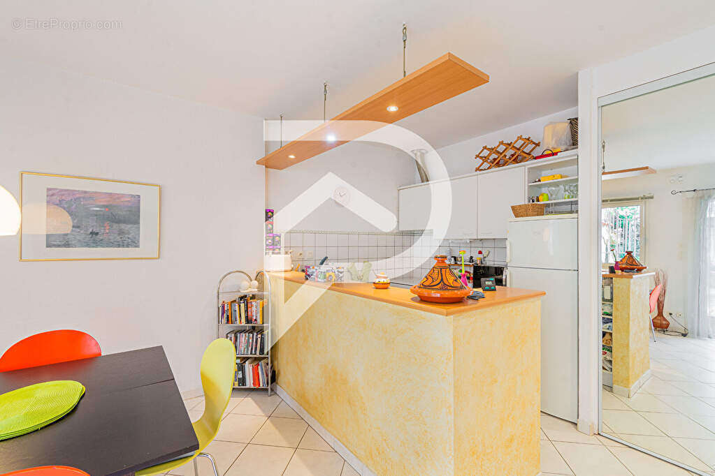 Appartement à MARSEILLE-7E