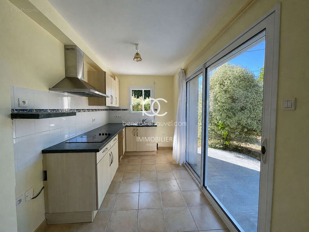 EXCLUSIVITÉ SARZEAU - Maison de 75 m² avec jardinet, proche du Golfe du Morbihan - photo 5