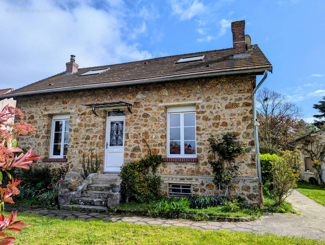 Maison à GARANCIERES