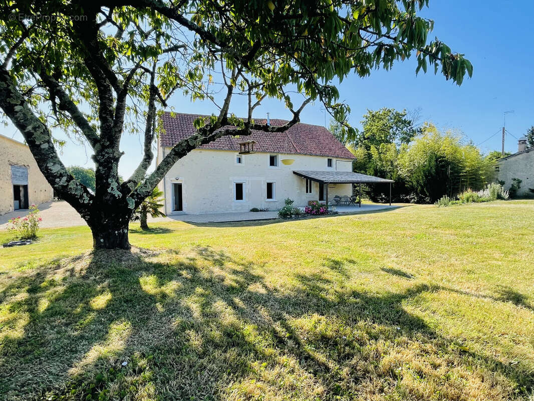 Maison à PAIZAY-LE-SEC