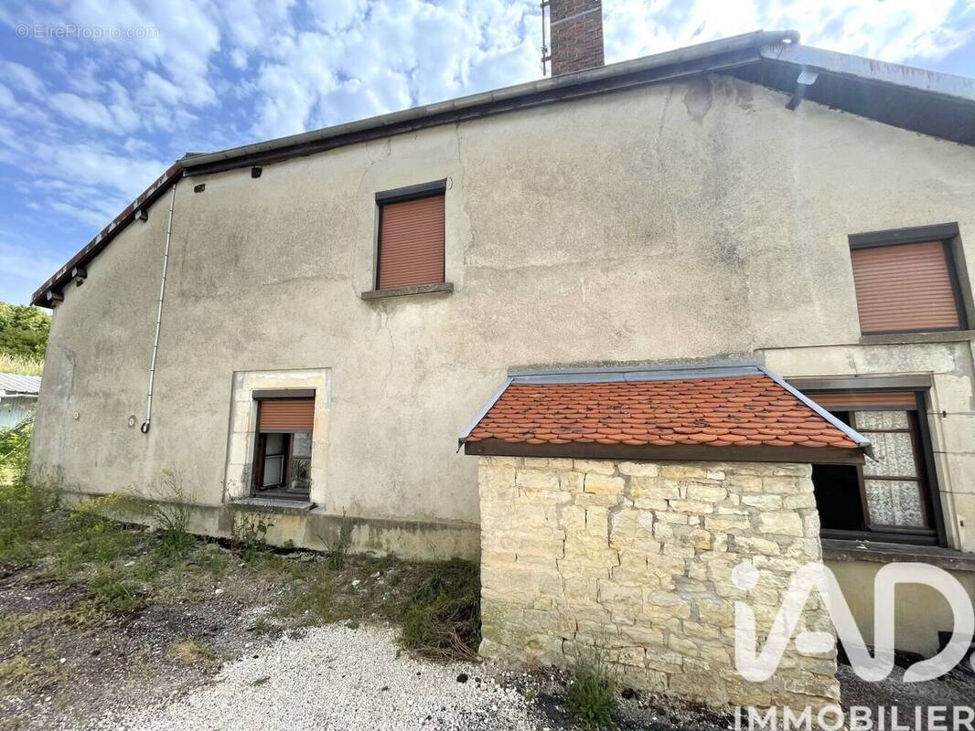 Photo 1 - Maison à LAFERTE-SUR-AUBE