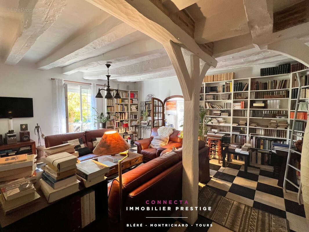 Maison à AZAY-SUR-CHER