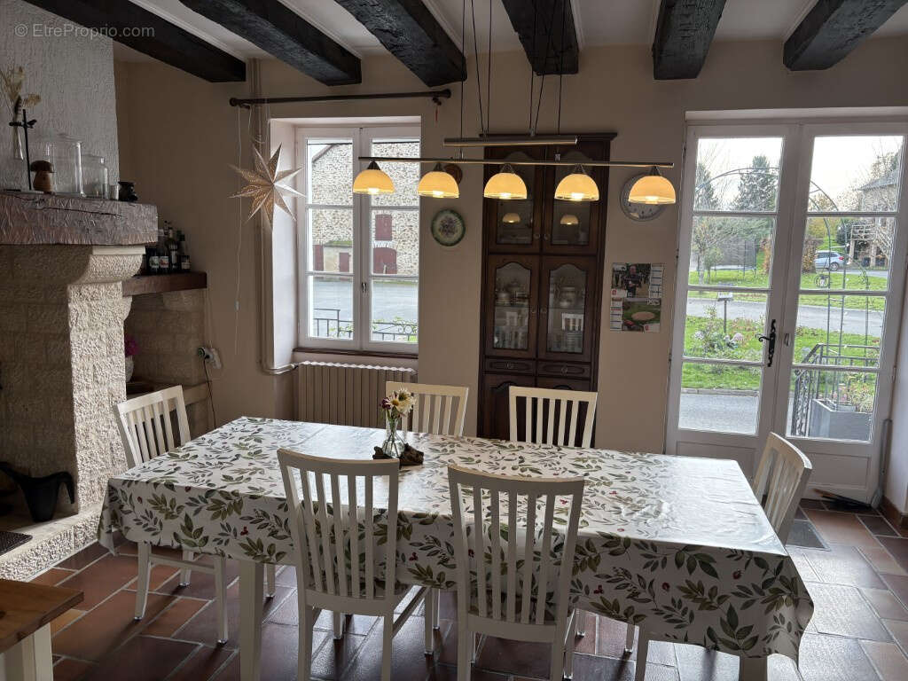 Proche pompadour grande maison avec dependances - photo 11