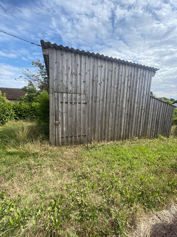Maison à AILLIERES-BEAUVOIR