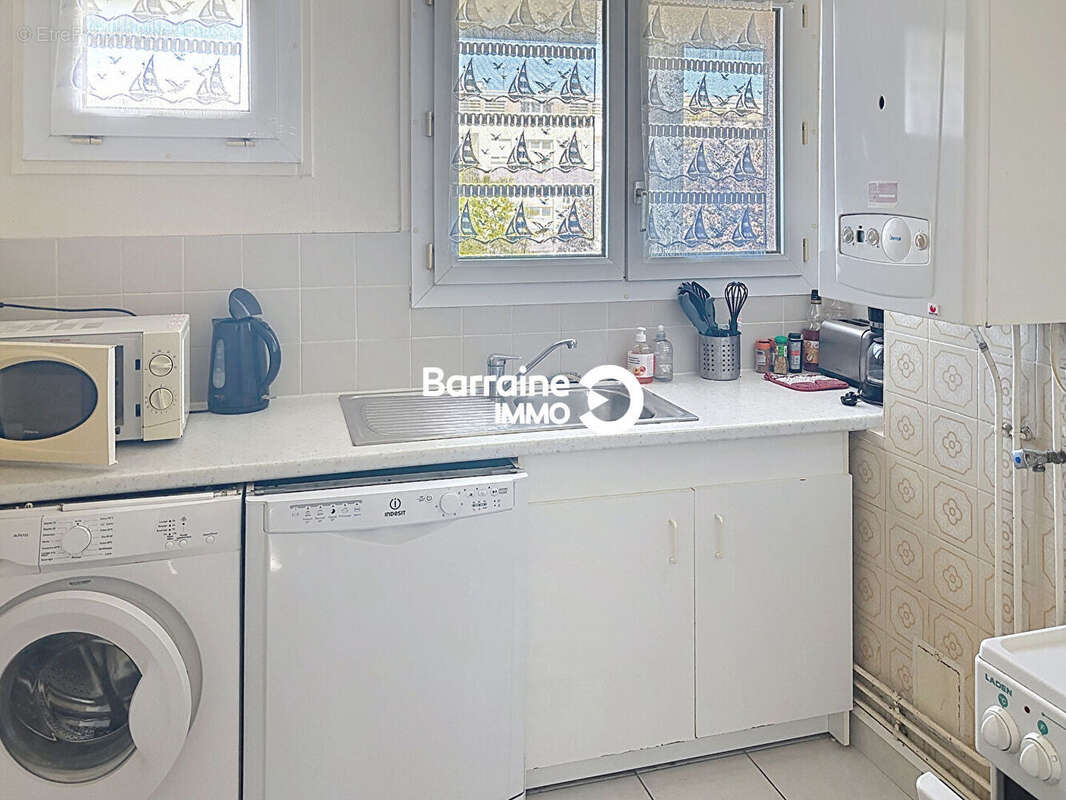 Lorient centre - appartement t2 avec balcon au dernier etage - photo 10