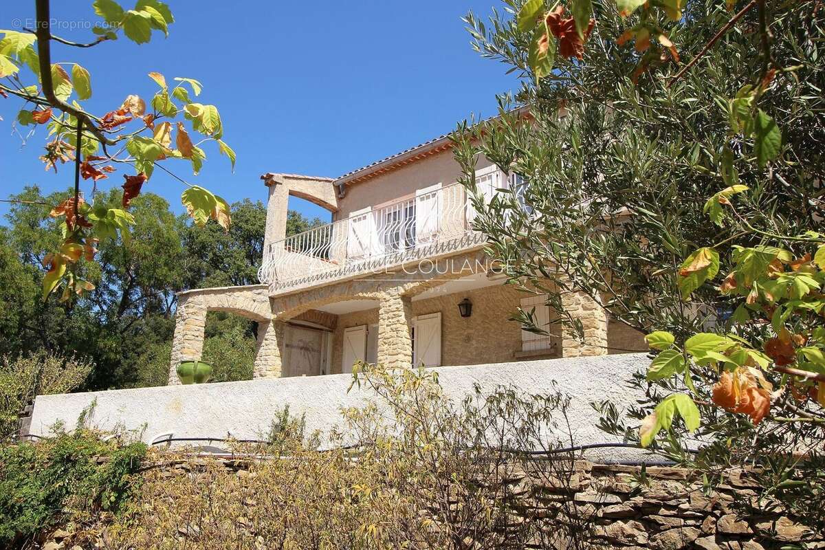 Maison à SAINT-CYR-SUR-MER