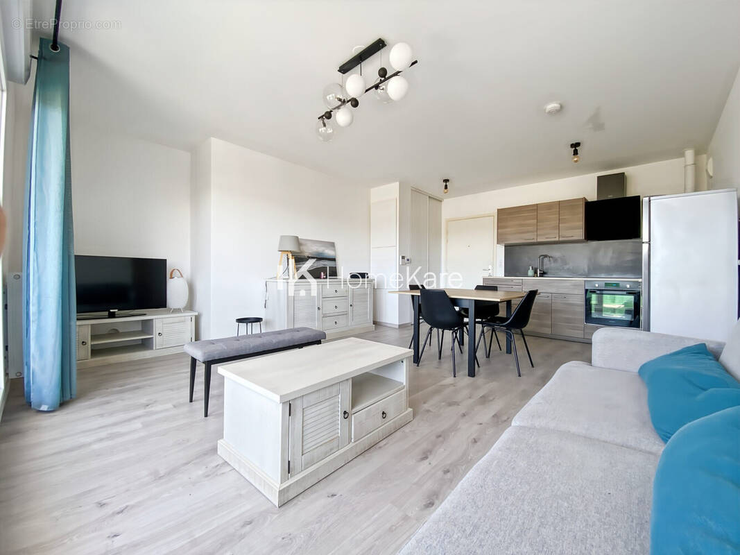 Appartement à SAINT-JEAN-D'ILLAC