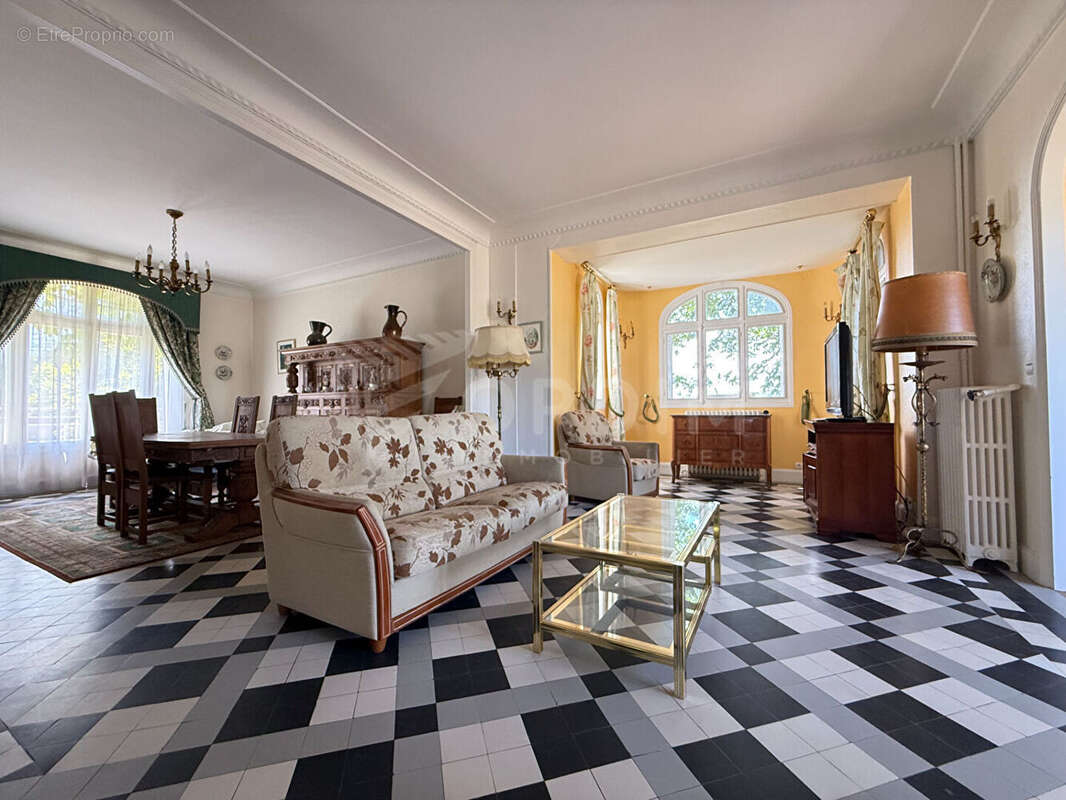 Maison à BONNY-SUR-LOIRE