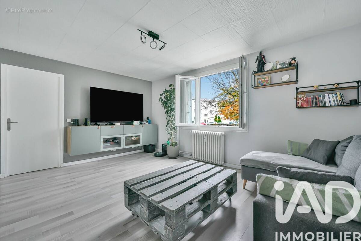 Photo 1 - Appartement à LA CELLE-SAINT-CLOUD