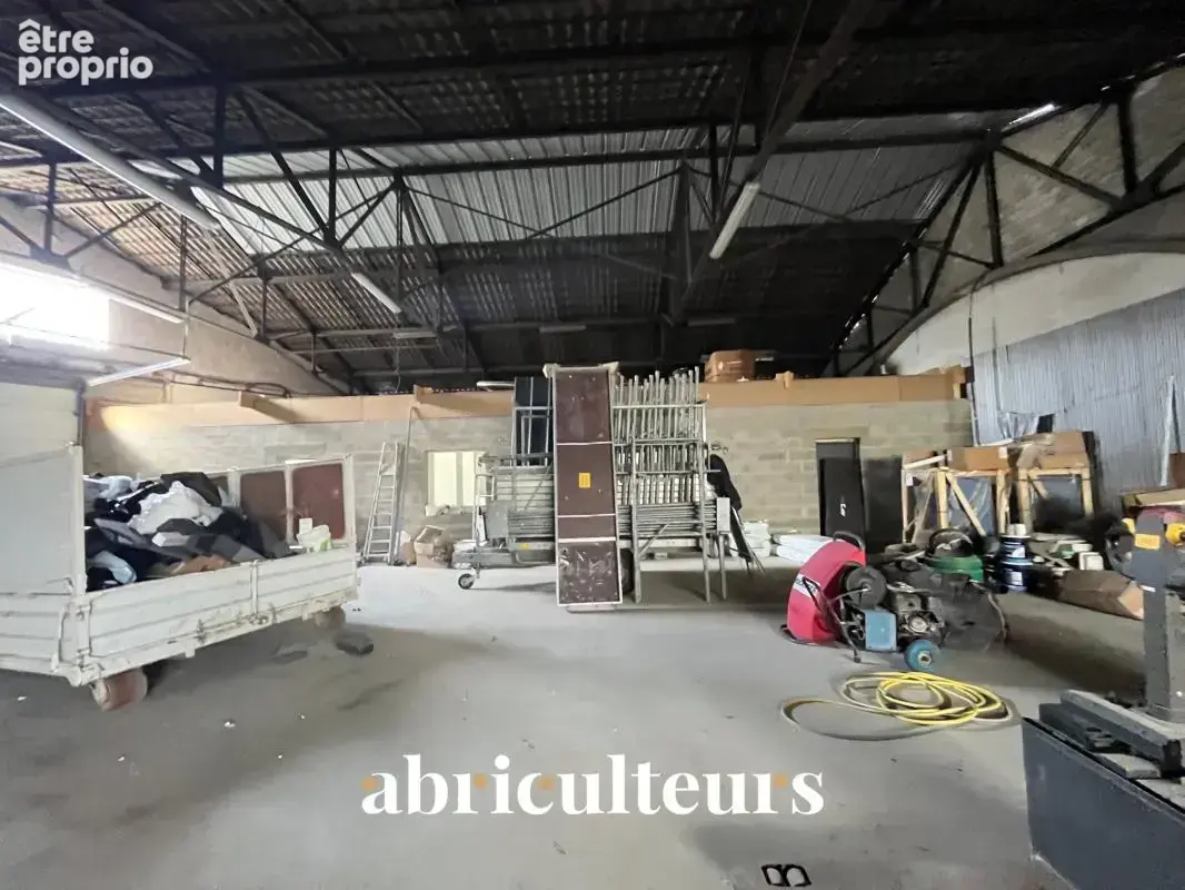 Bureaux dans Local industriel à Châteaudun (28200) - photo 10